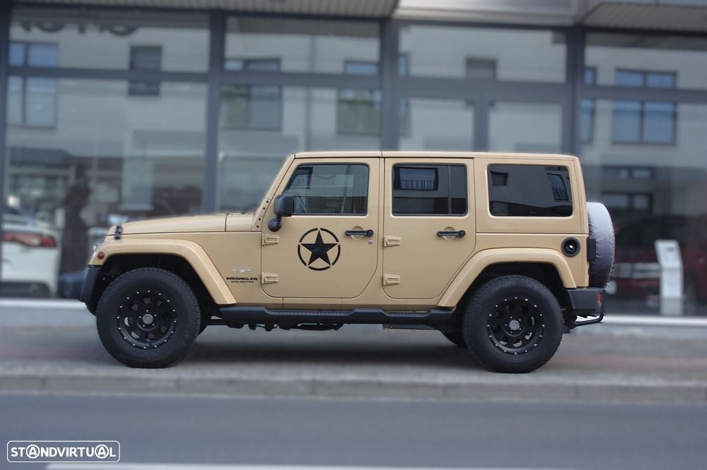 Jeep Wrangler Unlimited Hard-Top 2.8 CRD DPF Auto Sahara - 4