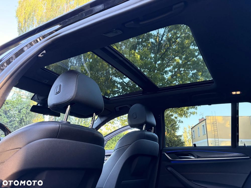 BMW Seria 5 525d M Sport sport - 8