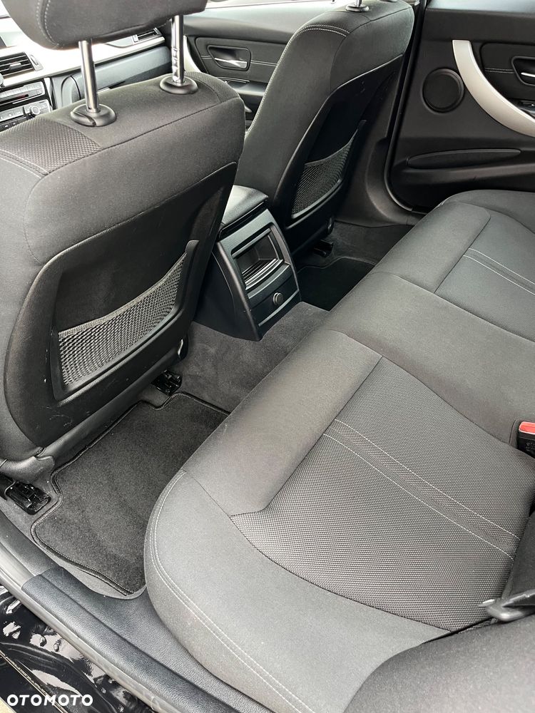 BMW Seria 3 318d - 17