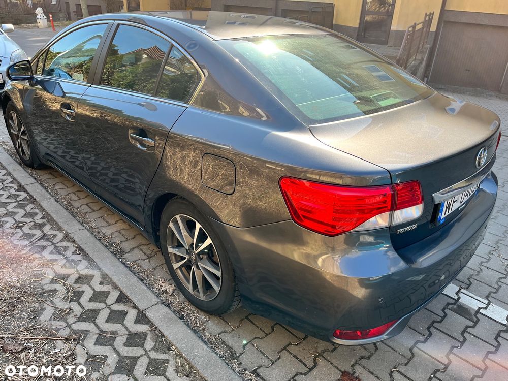 Toyota Avensis 1.8 Premium - 3