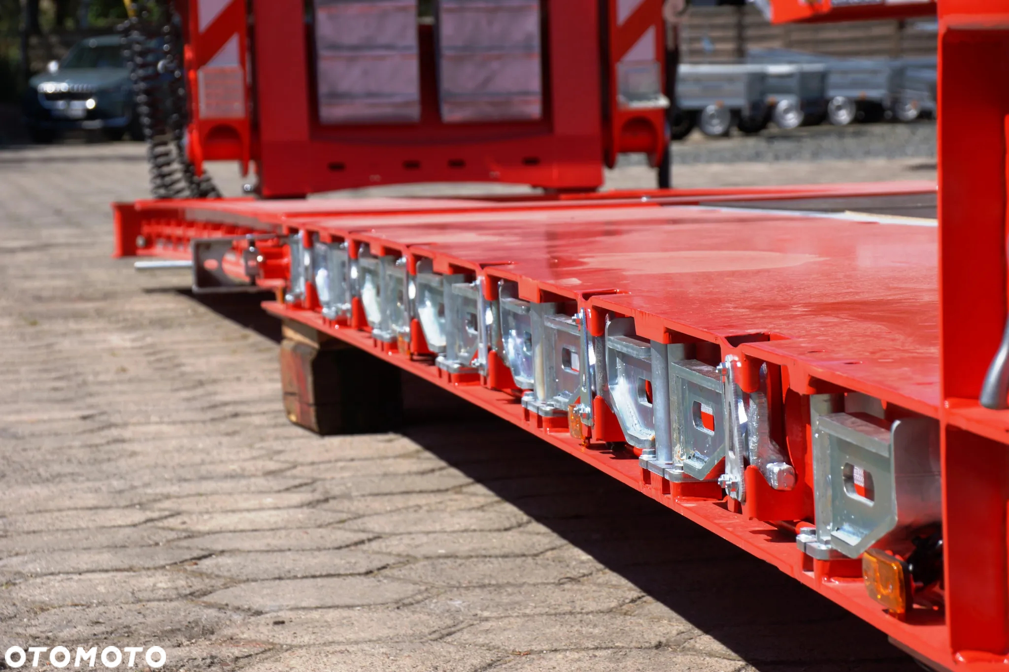 Inny TIEFBETT - MEGA TRAILERS - wersja STRONG - OSIE SAF - TRIDECK - ALUFELGI - 31