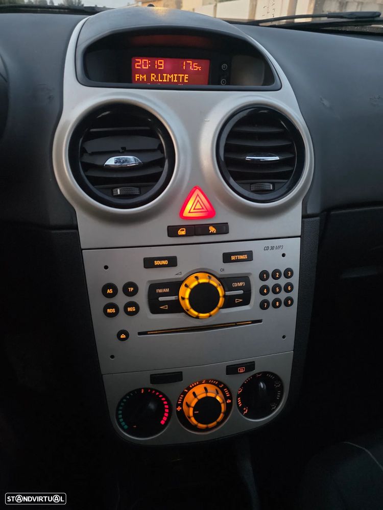 Opel Corsa 1.2 Enjoy - 11