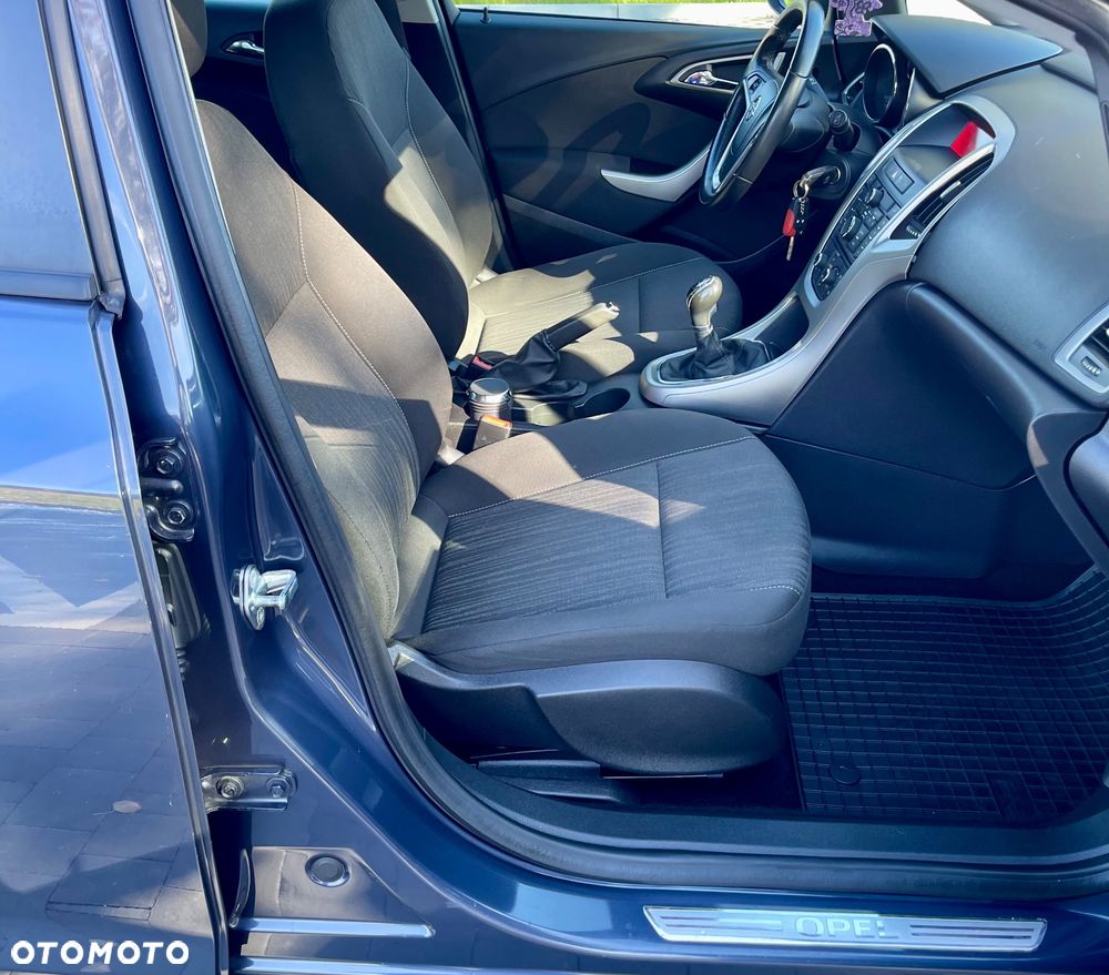 Opel Astra 1.4 T Essentia - 26
