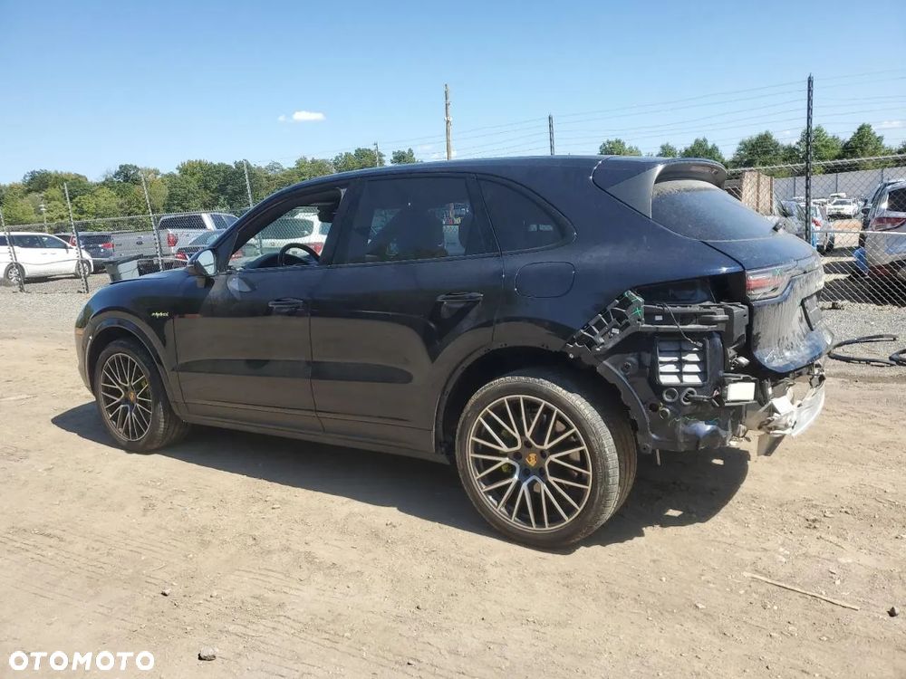 Porsche Cayenne - 5