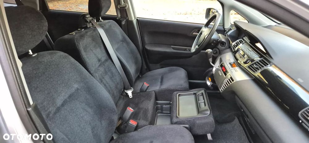 Honda FR-V 1.7 - 11