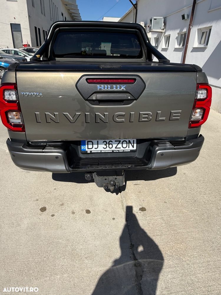 Toyota Hilux 2.8D 204CP 4x4 Double Cab AT Invincible Color Edition - 3