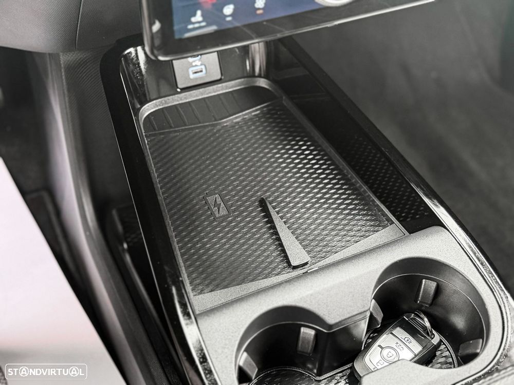 Ford Mustang Mach-E 75.7 kWh Base - 18
