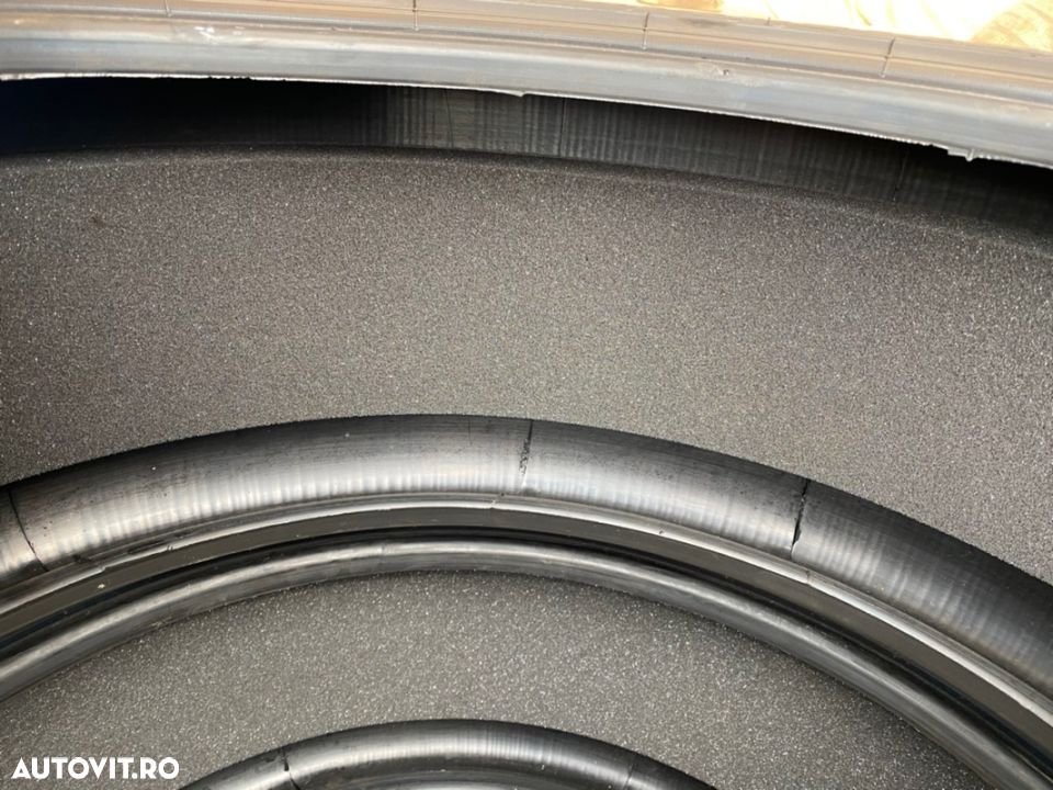vand 4 anvelope 235/35/20 michelin de vară la 6,5mm - 7