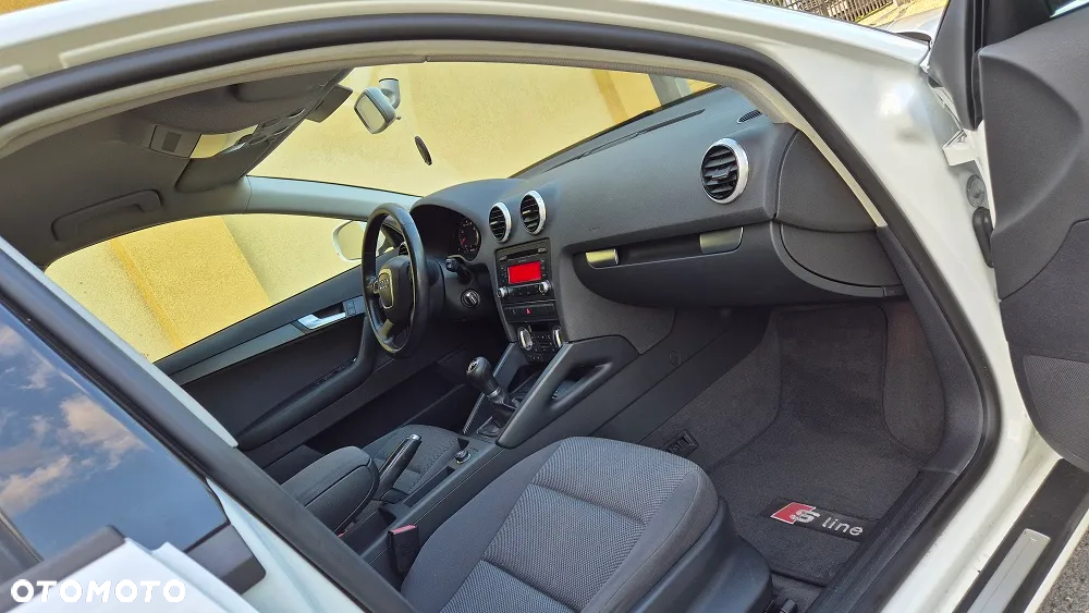 Audi A3 1.6 Sportback S line Sportpaket (plus) - 11