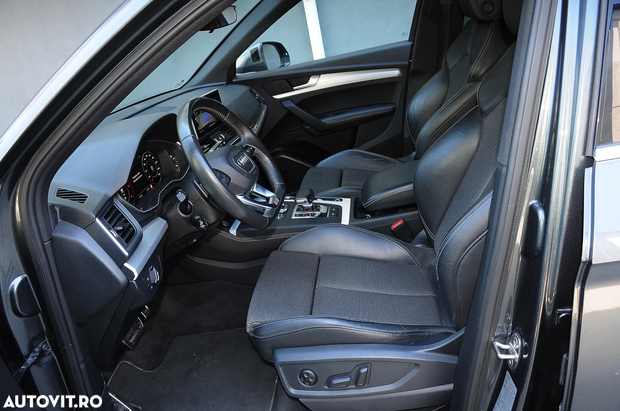 Audi Q5 2.0 40 TDI quattro S tronic Design - 9