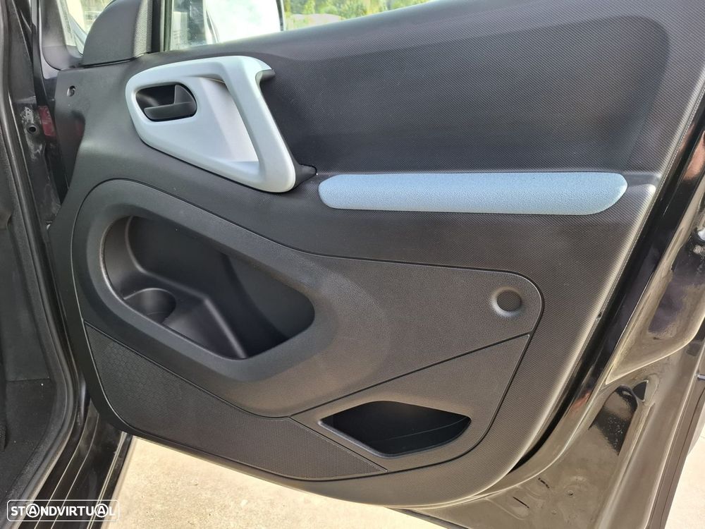 Citroën Berlingo Multispace HDi FAP XTR - 32