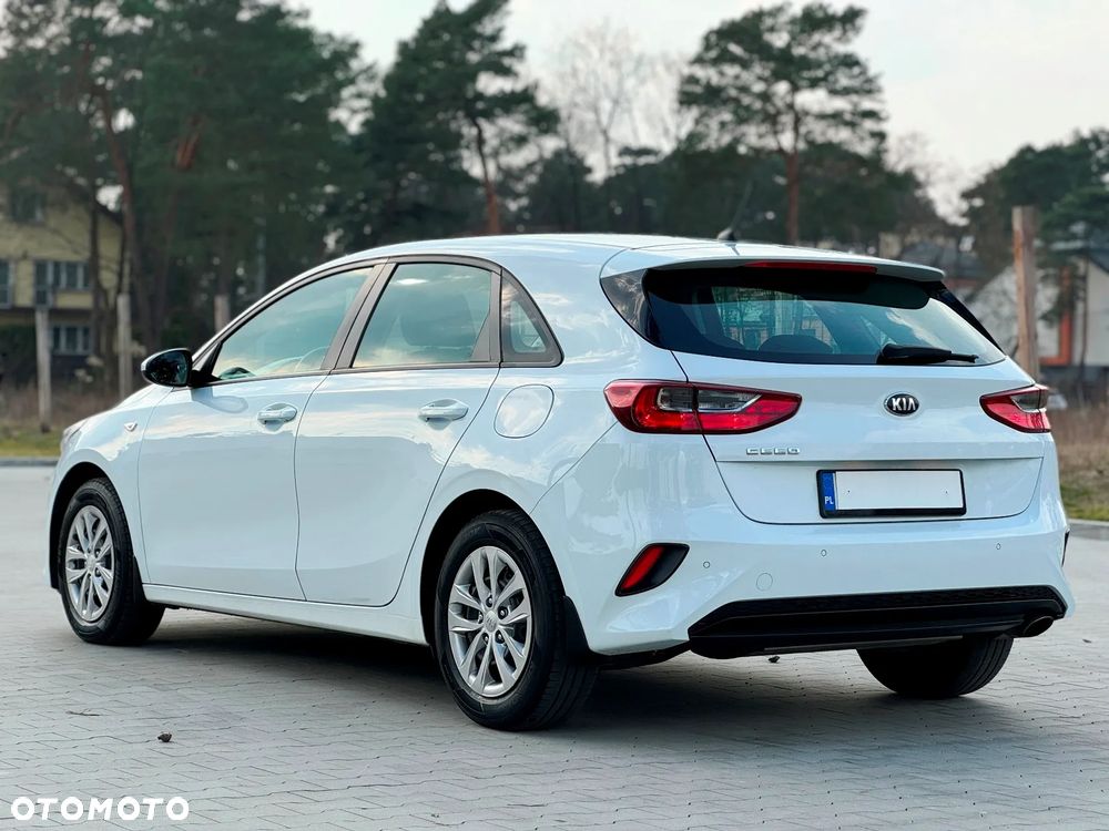 Kia Ceed - 16