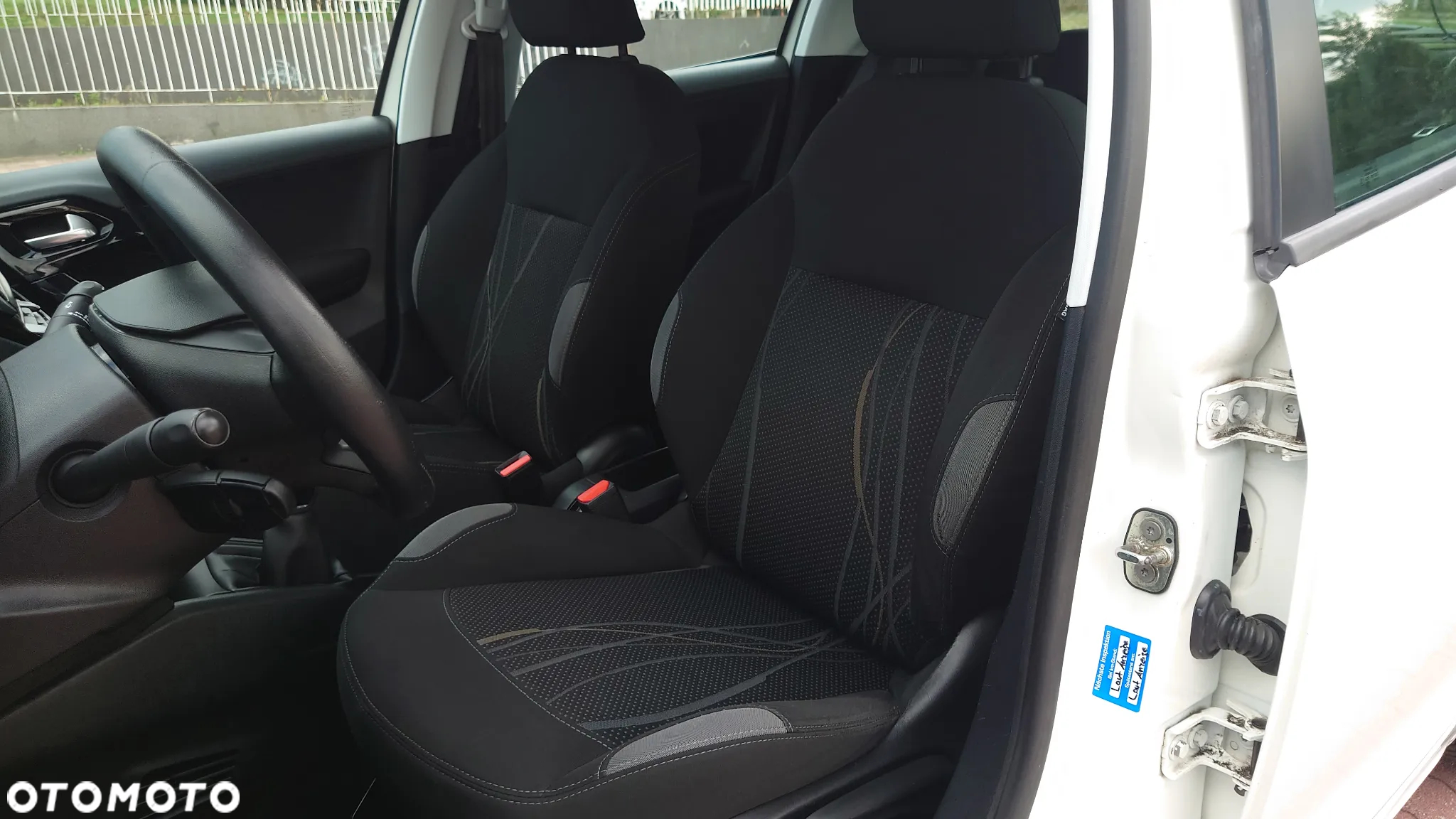 Peugeot 208 1.2 PureTech Active - 20