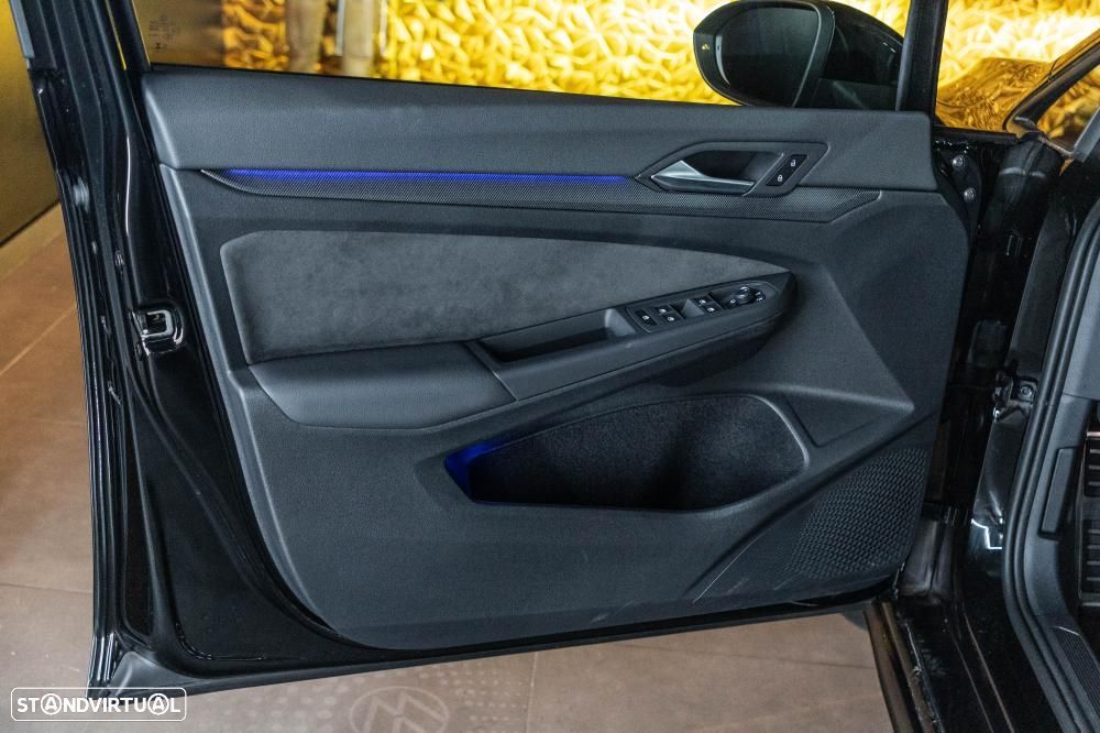 VW Golf Variant 1.5 TSI R-Line - 52