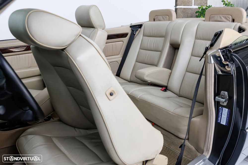 Mercedes-Benz W124 (1984-1997) 300 CE 24 Cabriolet - 31