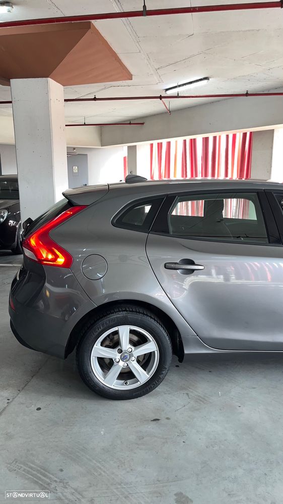 Volvo V40 D2 - 5