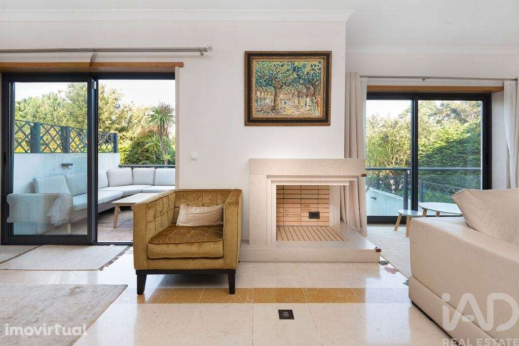 Casa / Villa T4 em Barcarena de 219,00 m2 - Grande imagem: 2/24