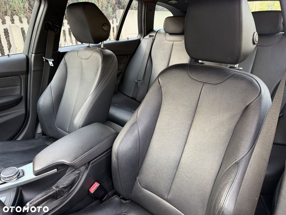 BMW Seria 3 320d xDrive - 18