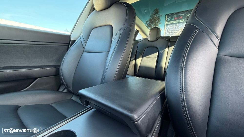 Tesla Model 3 Long-Range Dual Motor AWD - 38