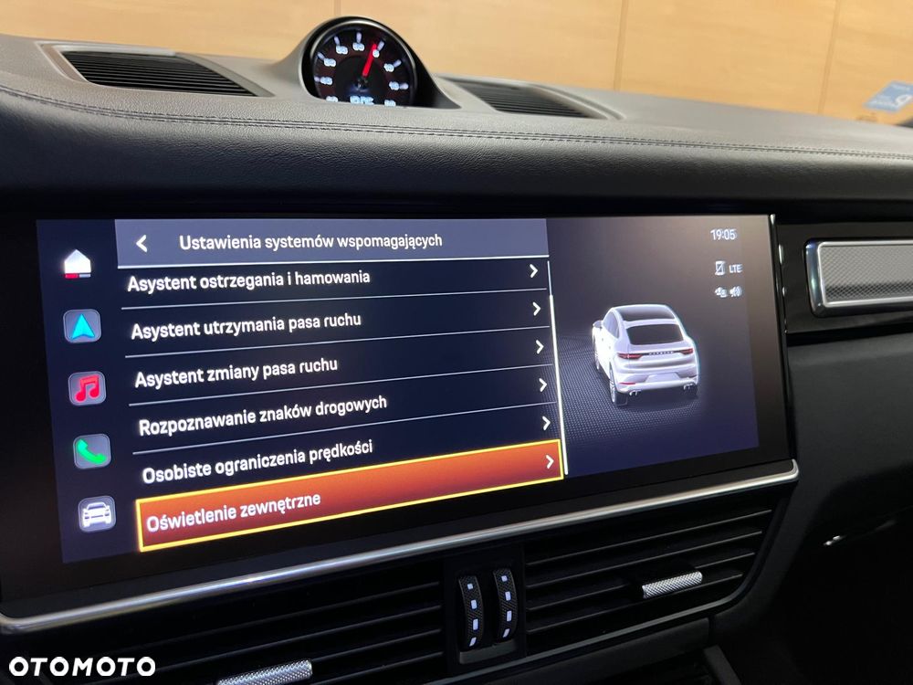 Porsche Cayenne - 27