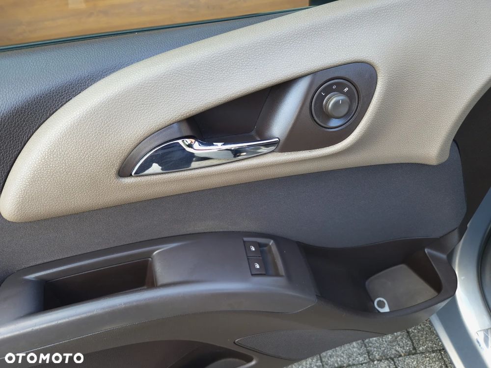 Opel Meriva - 24