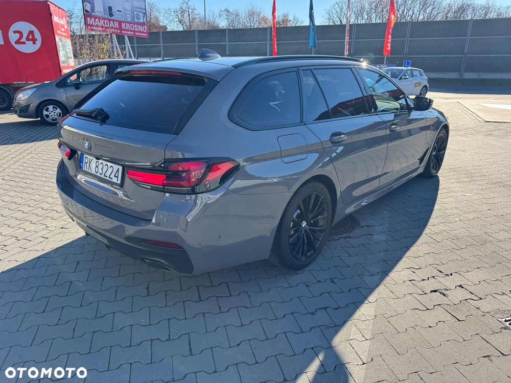 BMW Seria 5 520d M Sport - 12