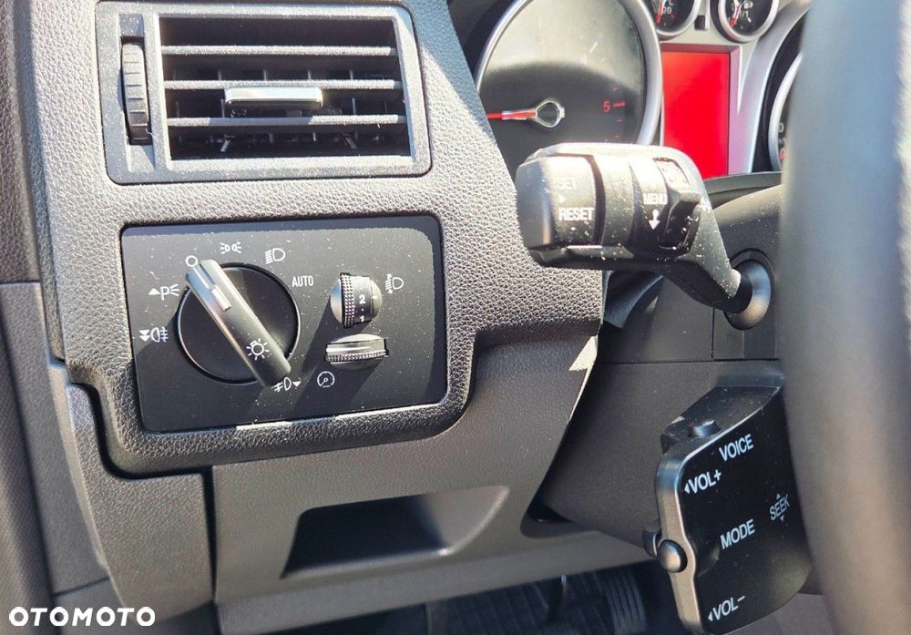 Ford Kuga - 24