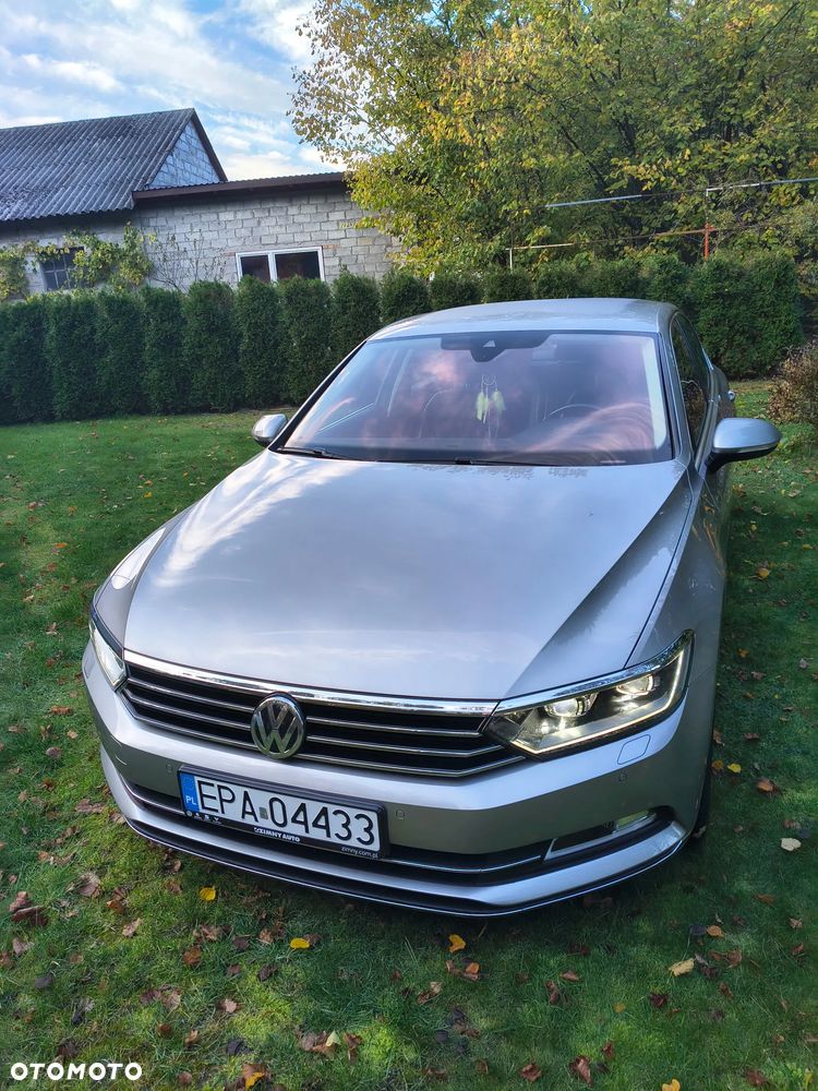 Volkswagen Passat - 12