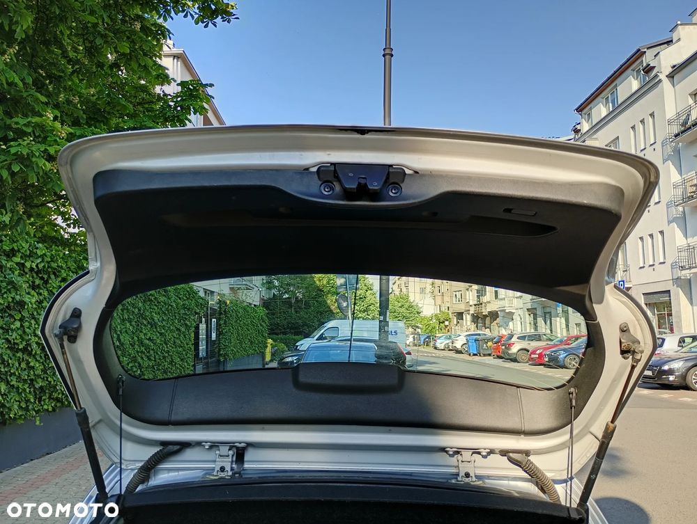 BMW Seria 1 - 20