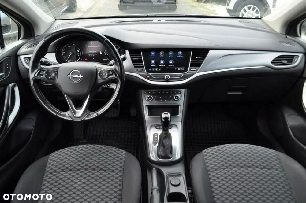 Opel Astra 2021