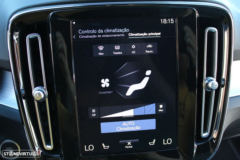 Volvo XC 40 1.5 T2 Plus Dark Auto - 28