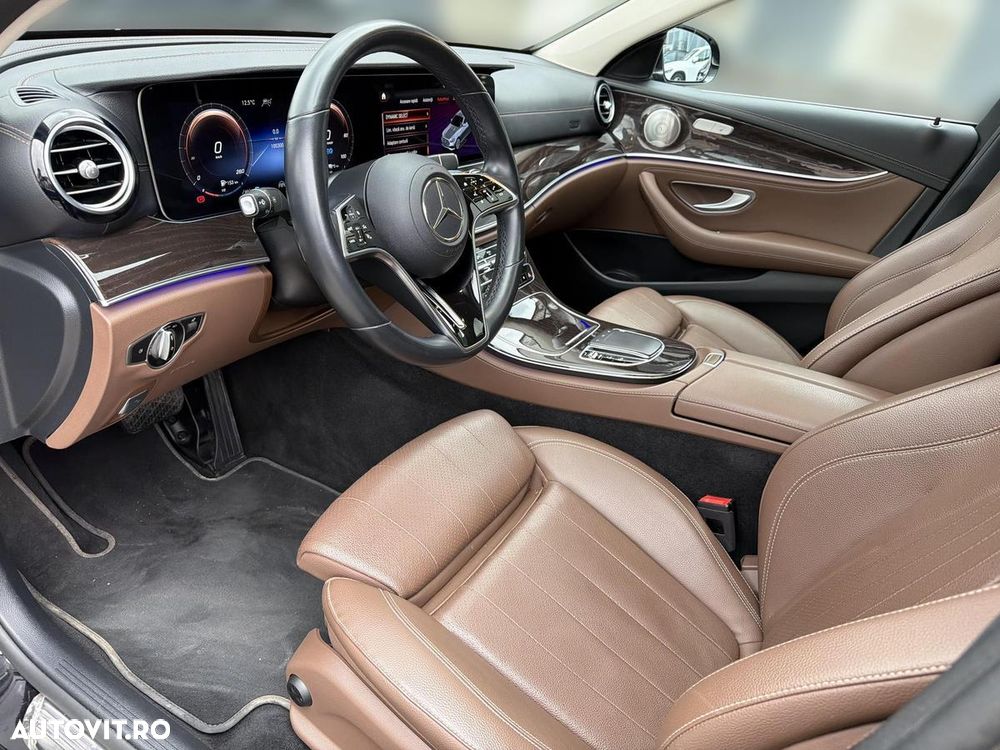 Mercedes-Benz E 300 4MATIC Aut. - 11