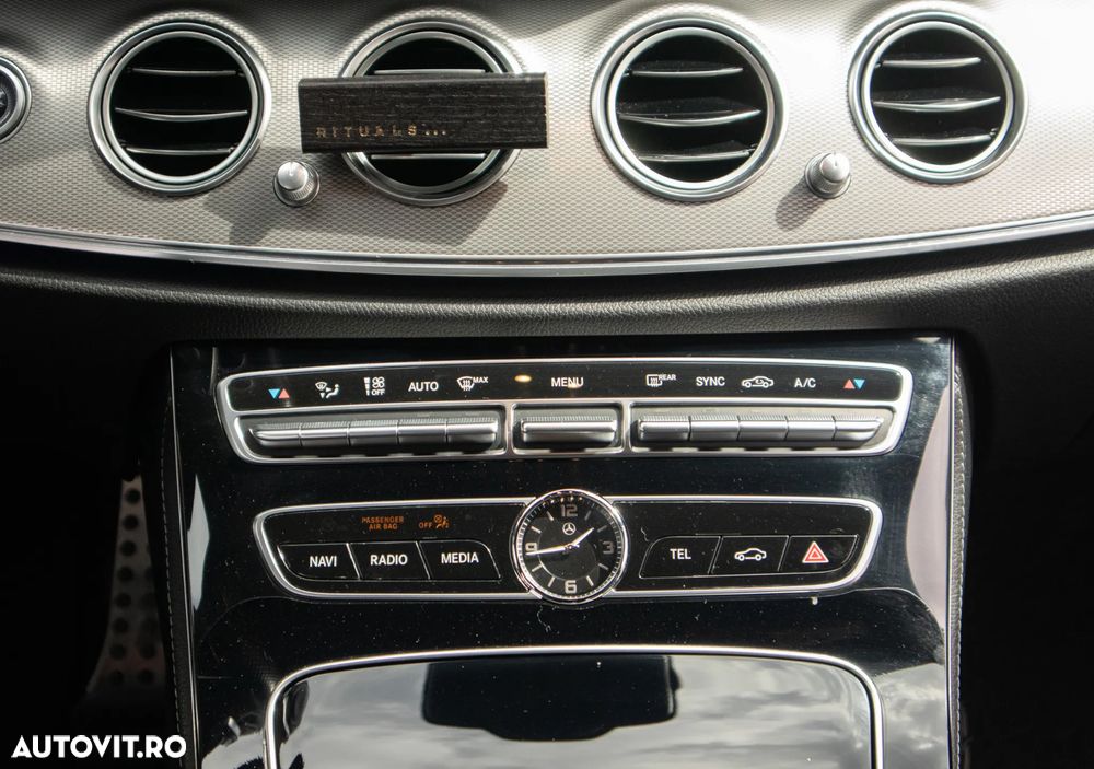 Mercedes-Benz E 220 d 9G-TRONIC - 12