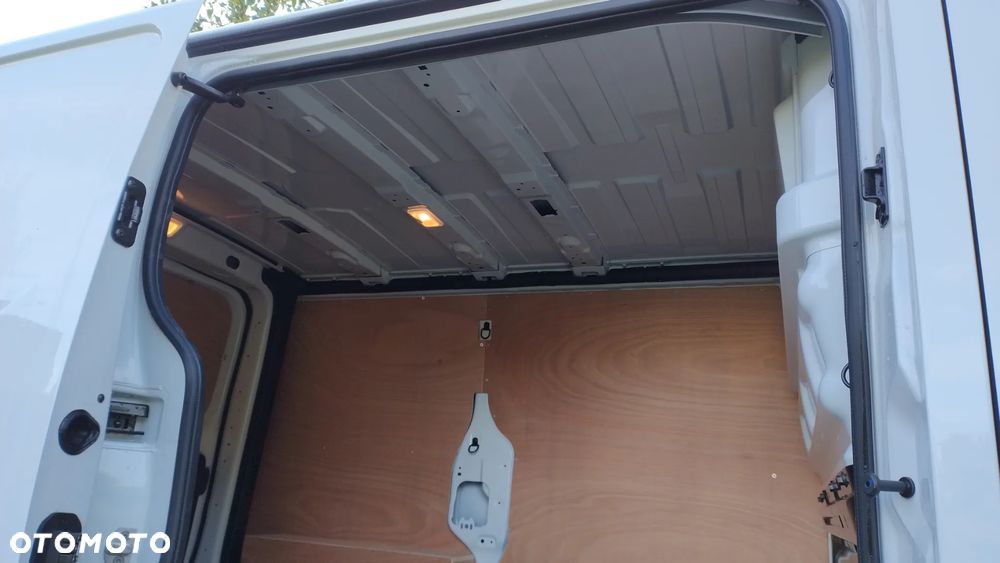 Nissan PRIMASTER - 11
