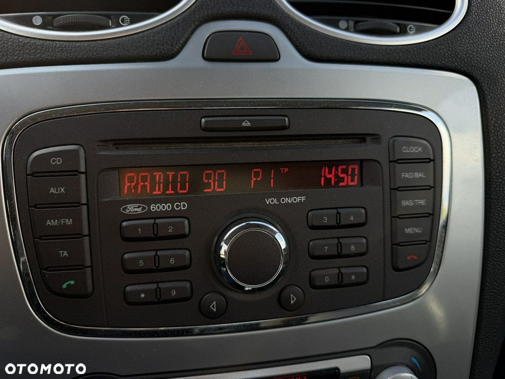 Ford Focus - 30