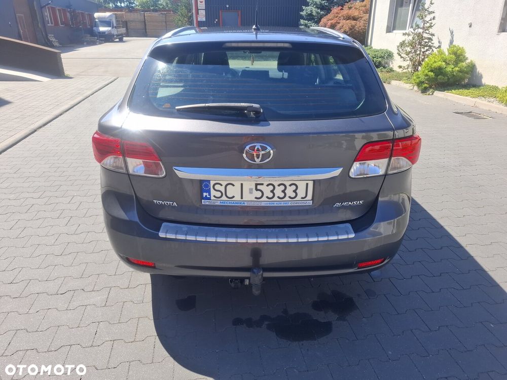 Toyota Avensis 2.0 D-4D - 3