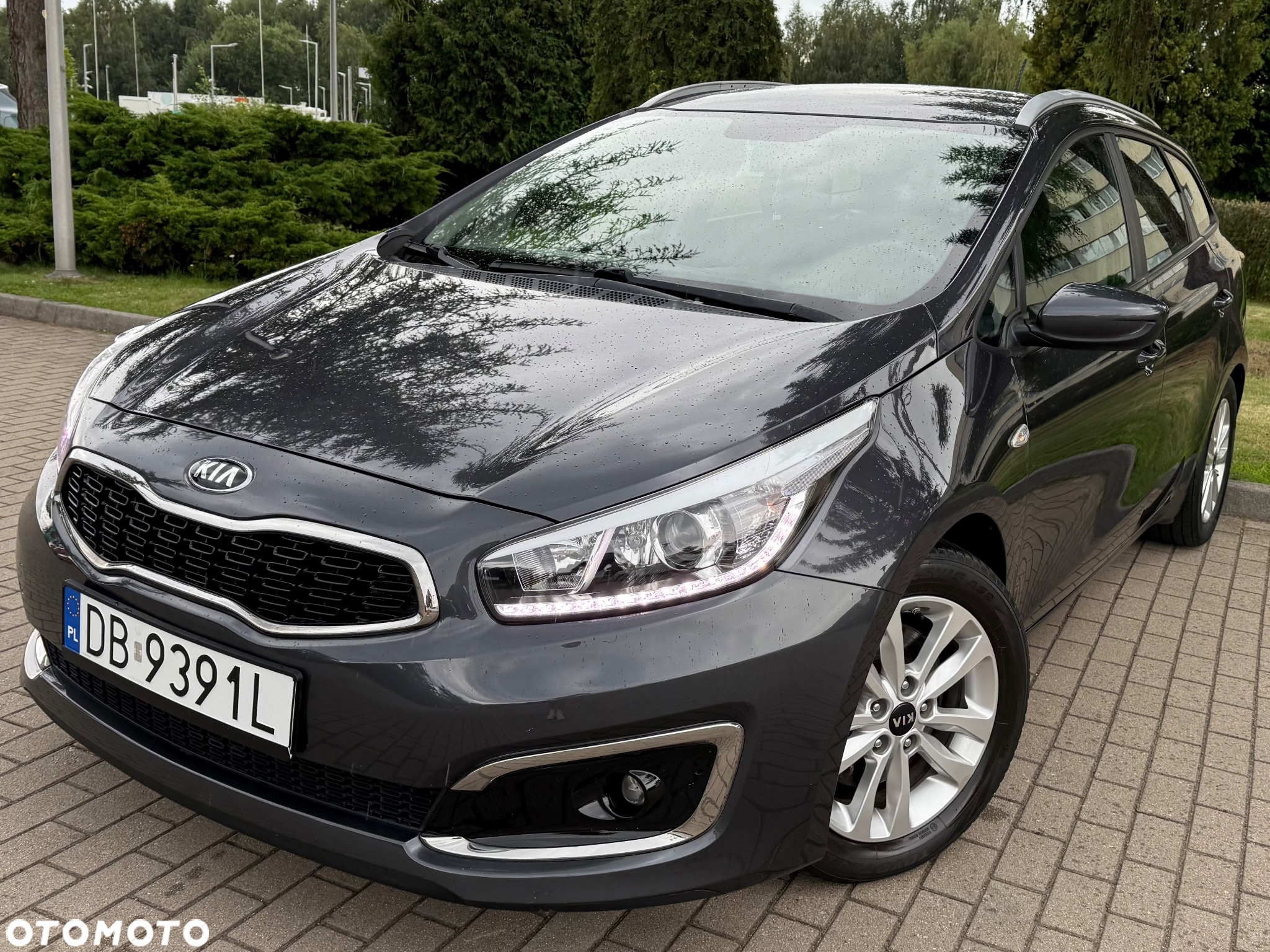 Kia Ceed 1.6 GDI Dream-Team Edition - 11