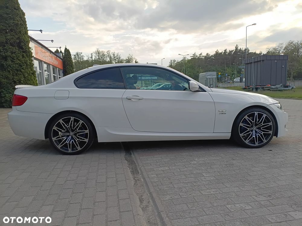 BMW Seria 3 335i xDrive M Sport Edition - 7