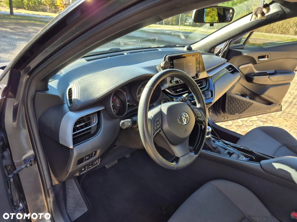 Toyota C-HR - 7