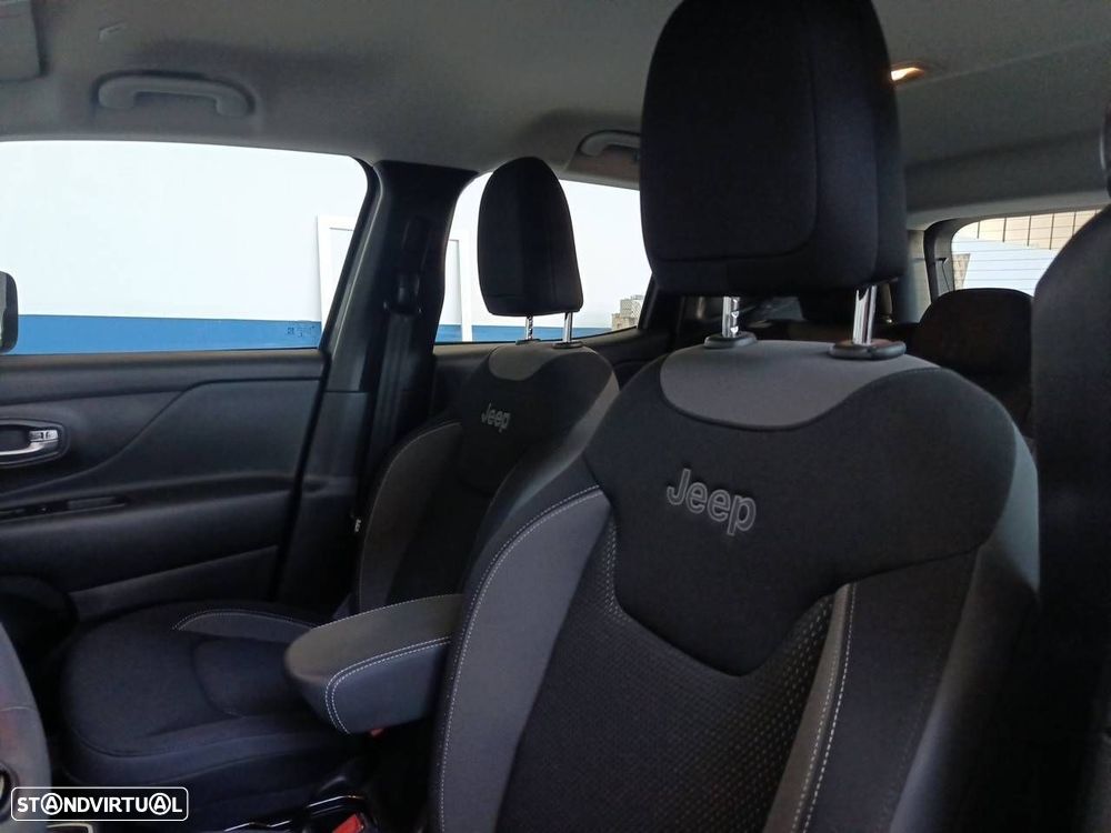 Jeep Renegade 1.3 TG Limited - 9