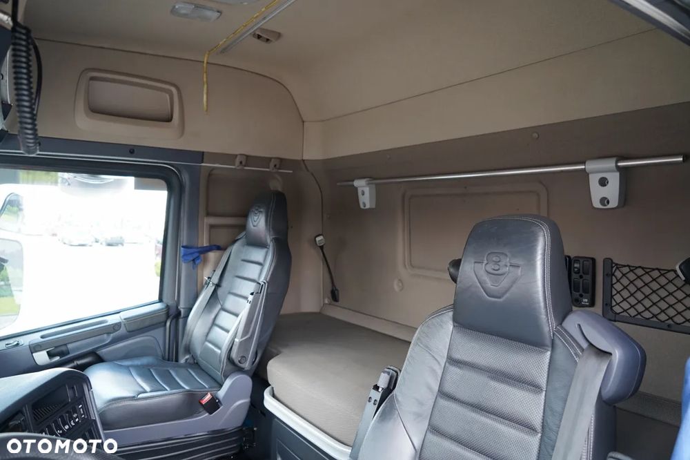 Scania R 580 / V8 / RETARDER / CAŁA NA PODUSZKACH / KLIMA POSTOJOWA / SKÓRY / OPONY 100 % / PO ZŁOTYM KONTRAKCIE SERWISOWYM - 25