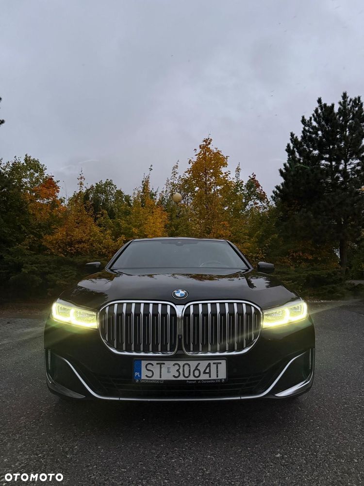 BMW Seria 7 730d xDrive mHEV - 3