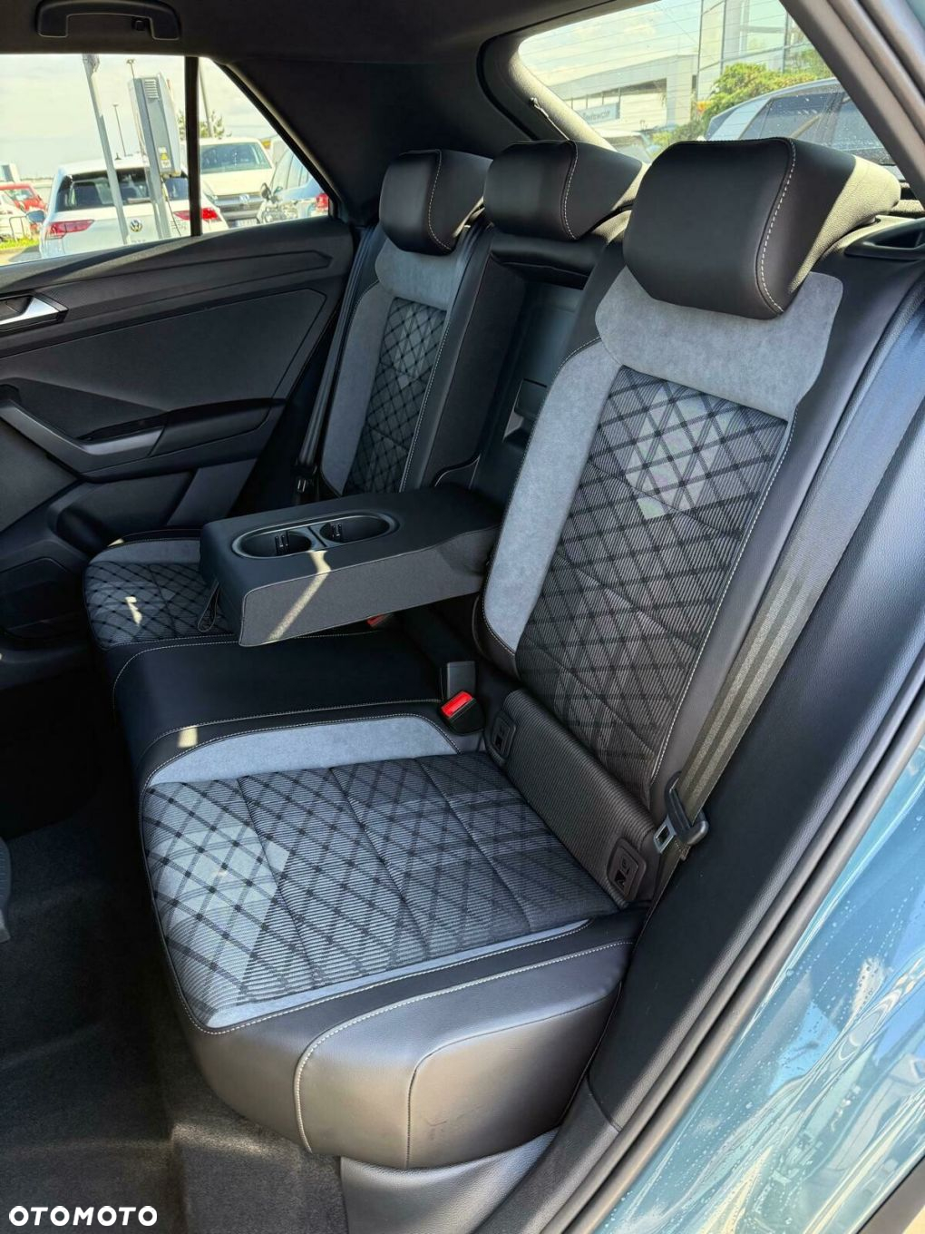 Volkswagen T-Roc 1.5 TSI R-Line Plus DSG - 35
