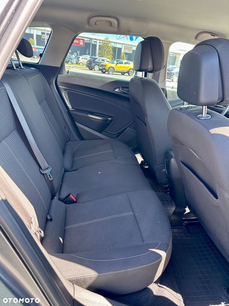 Opel Astra 1.6 Turbo Edition - 6