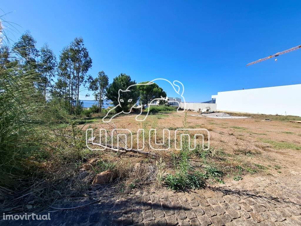 Terreno com vista para o Rio Minho - Grande imagem: 4/4