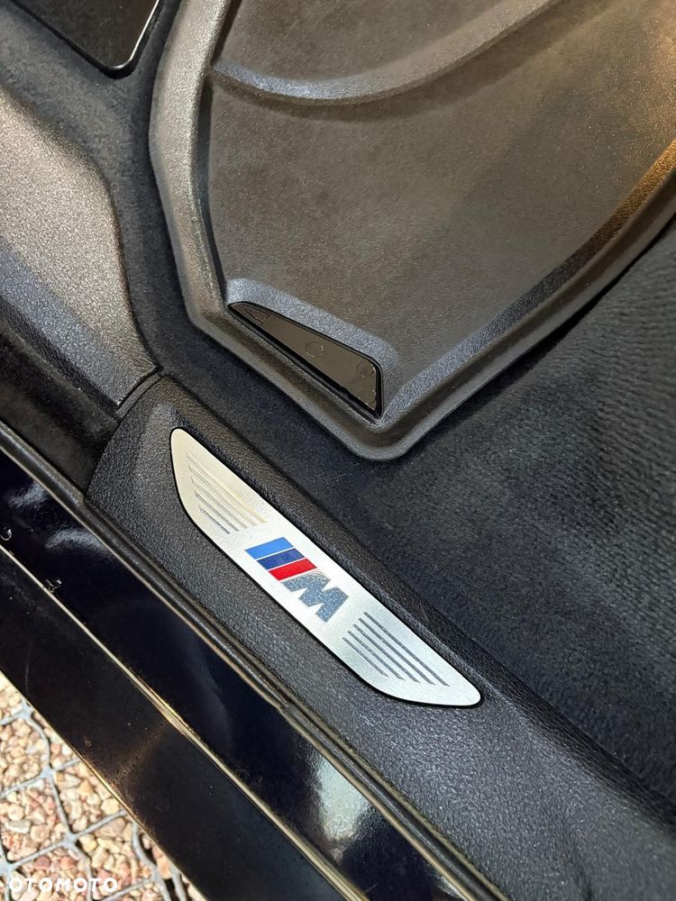 BMW X6M - 24
