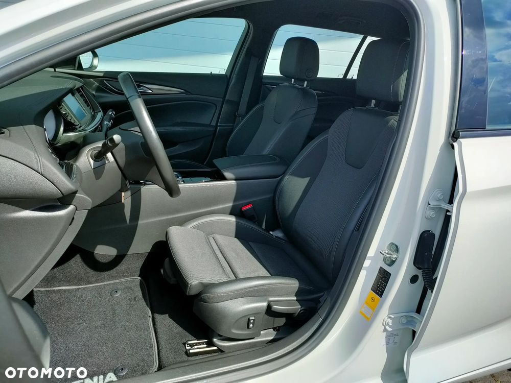 Opel Insignia 2.0 CDTI Elegance S&S - 11