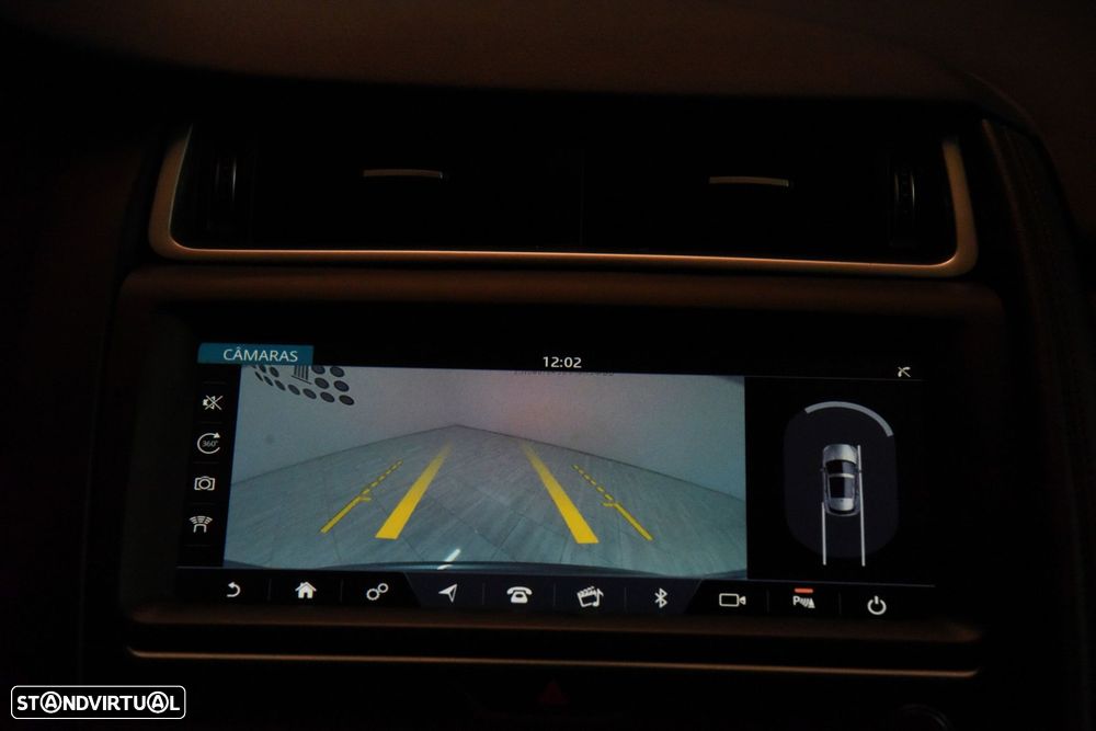 Jaguar E-Pace 2.0 i4D - 23