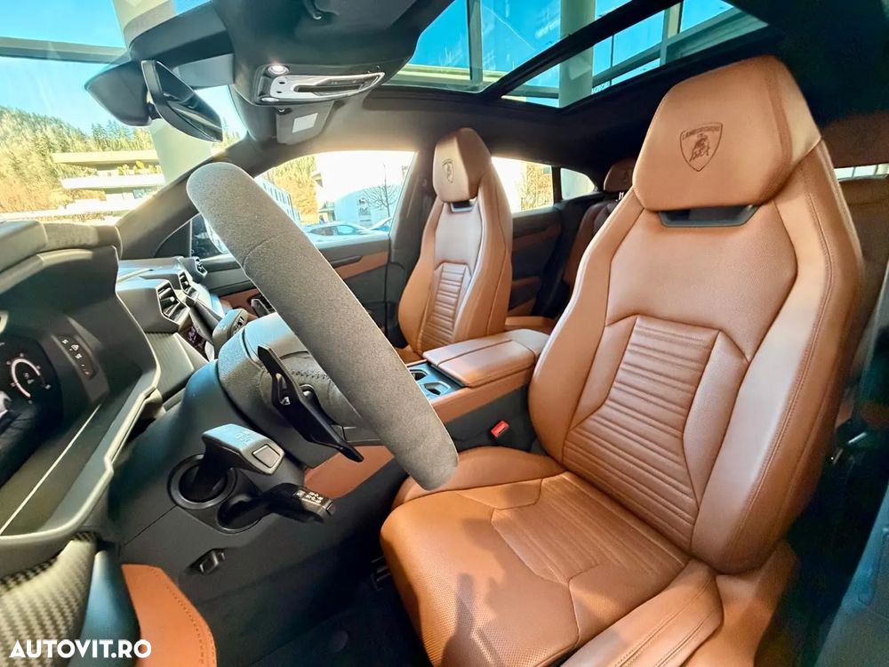 Lamborghini URUS - 16