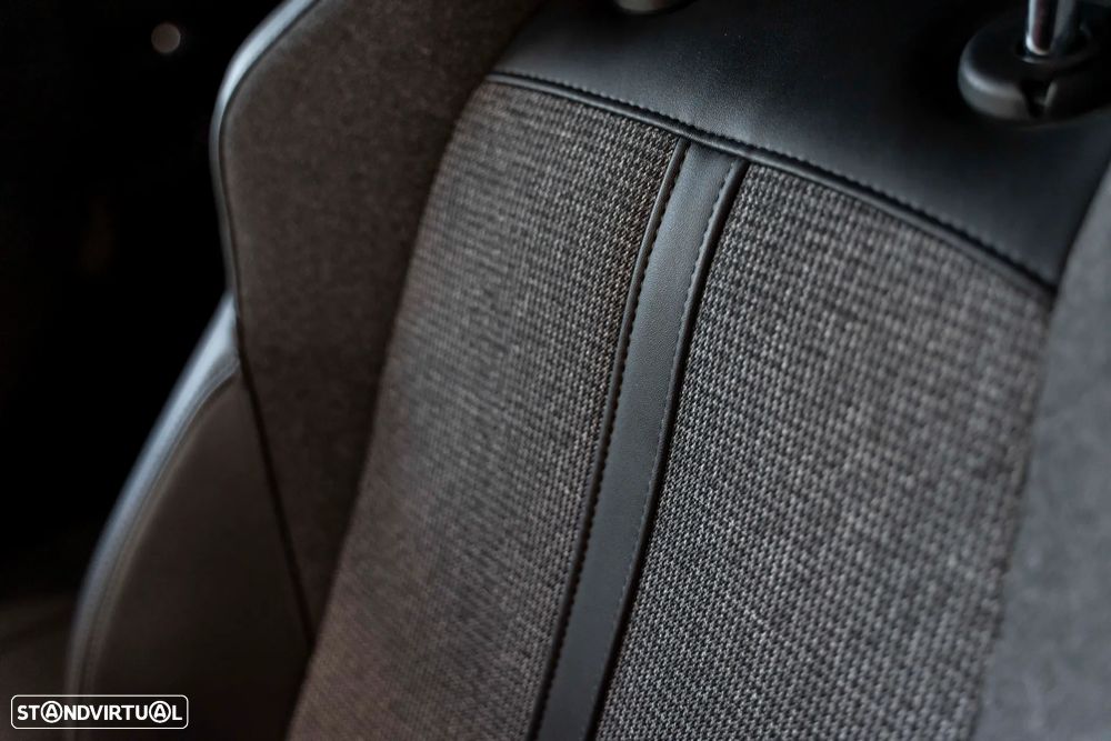 Peugeot 5008 1.5 BlueHDi Allure Pack EAT8 - 27